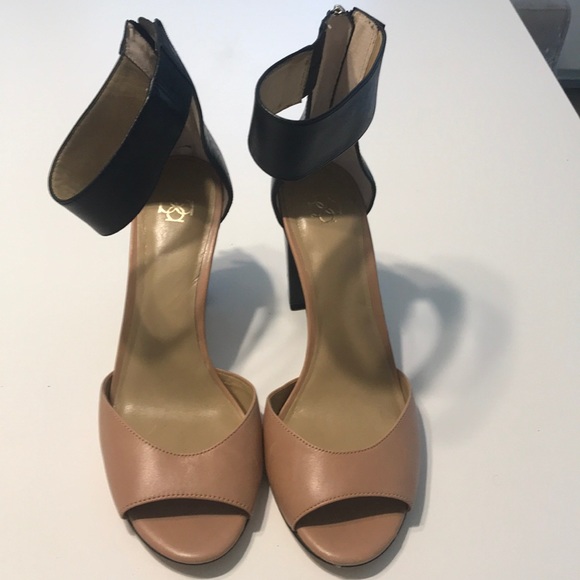 Ann Taylor sandals - Picture 1 of 5